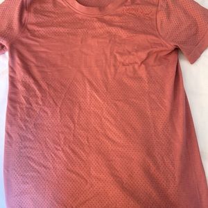 Lululemon short sleeve shirt